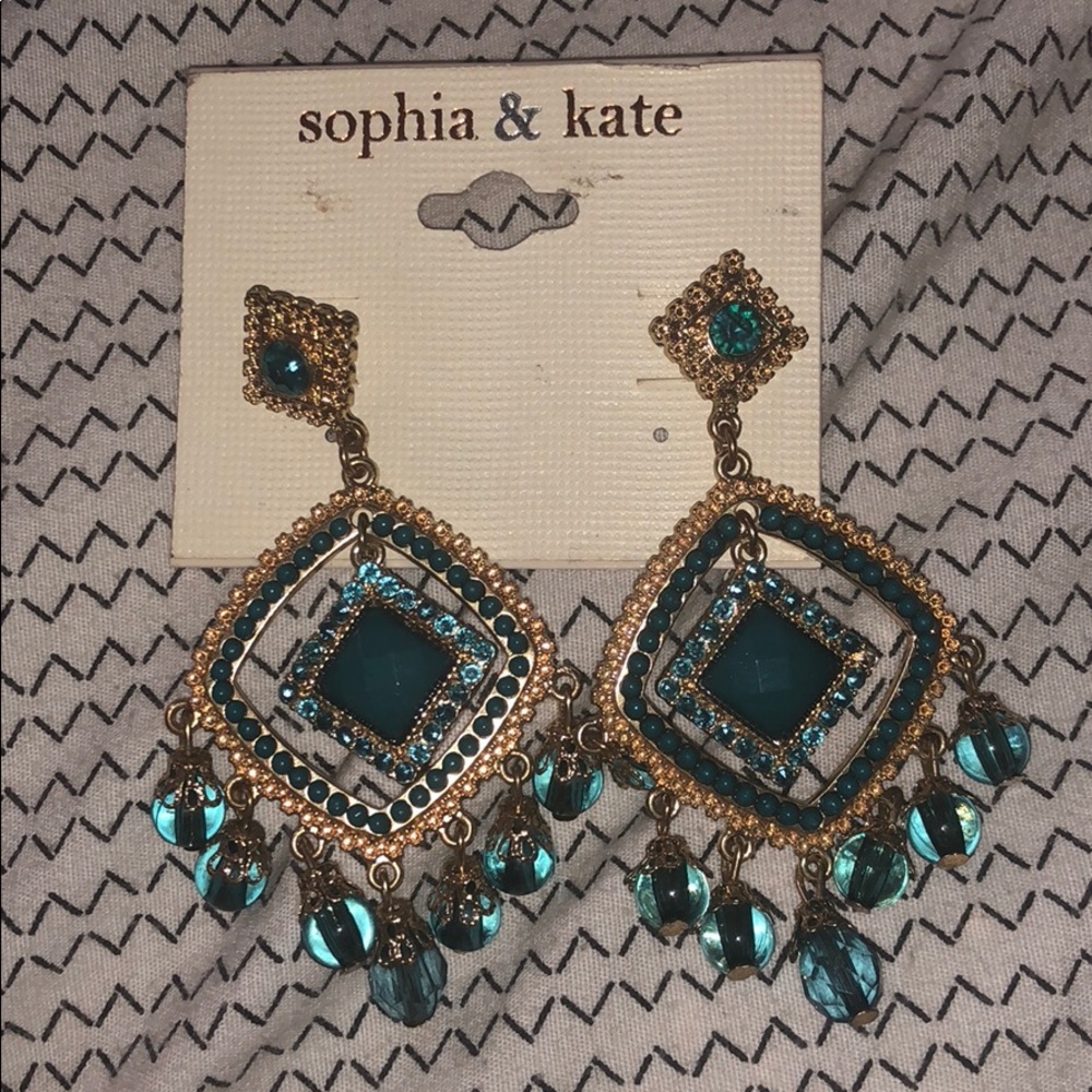 ❌SOLD❌ ✨GIFT✨ Sophia & Kate big dangly earrings